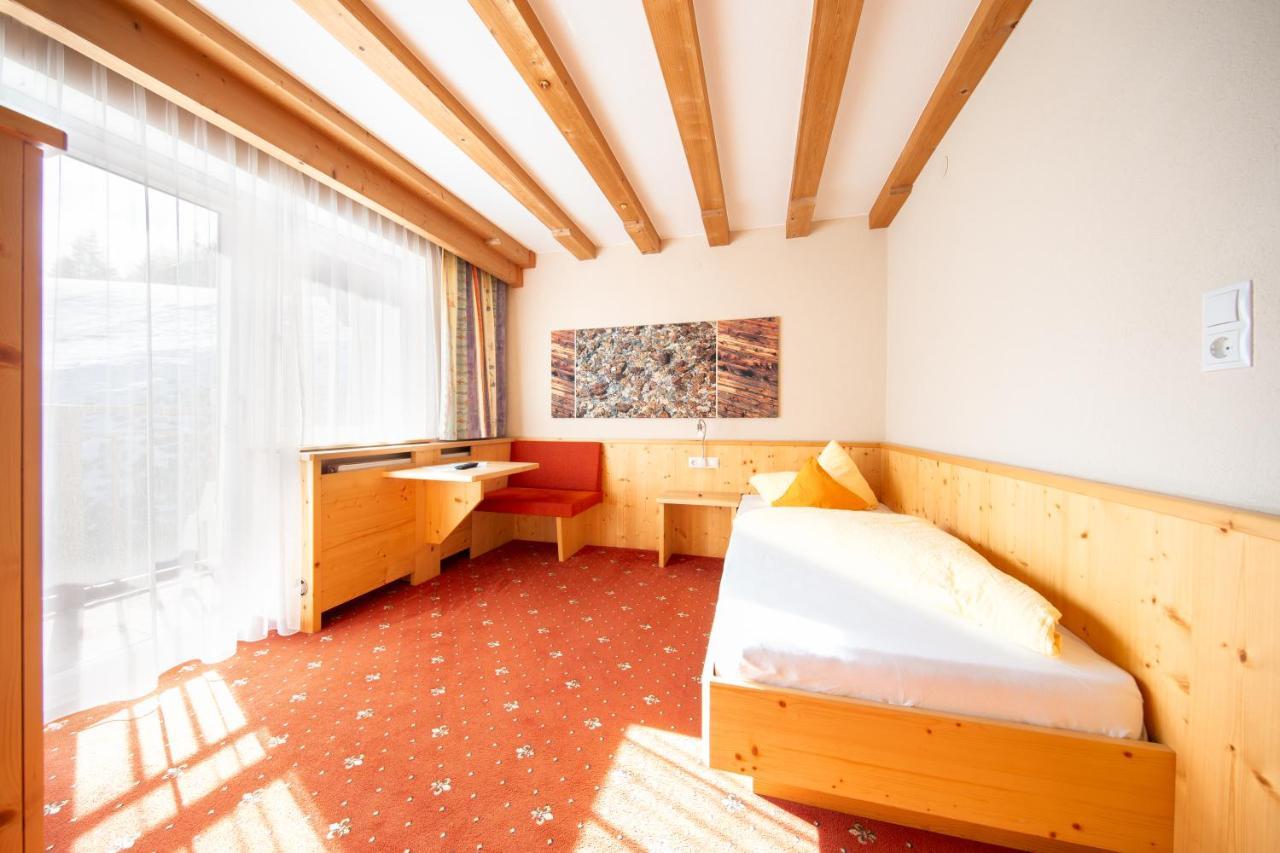 Hotel Haus Stefanie Sölden Esterno foto